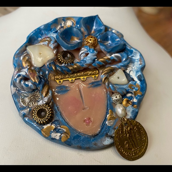 Hand-Made Jeweled Blue Lady Pin - w/ Gold - Picture 13 of 15